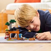 LEGO® Minecraft® 21269 Výprava do dolu a pásovec (1)