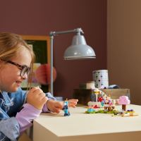 LEGO® Animal Crossing™ 77046 Julian a oslava narozenin (2)