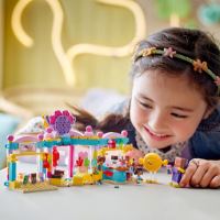 LEGO® Friends 42649 Cukrárna v městečku Heartlake (1)
