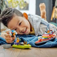 LEGO® City 60373 Hasičská záchranná loď a člun (4)