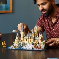 LEGO® Harry Potter™ 76419 Bradavický hrad a okolí (2)