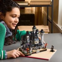 LEGO® Wednesday 76788 Akademie Nevermore (1)