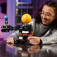 LEGO® Technic 42179 Planeta Země a Měsíc na oběžné dráze (1)