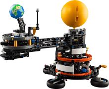 LEGO® Technic 42179 Planeta Země a Měsíc na oběžné dráze (2)